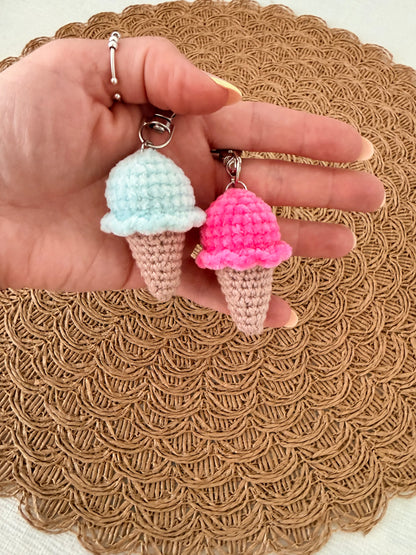 Porte-clé Petite Glace au Crochet – Fait Main Bisous Papillon