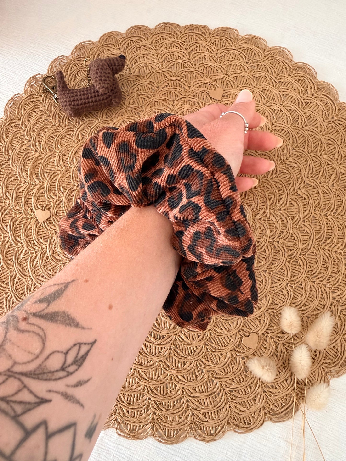 Chouchou Léopard Camel – Fait Main Bisous Papillon
